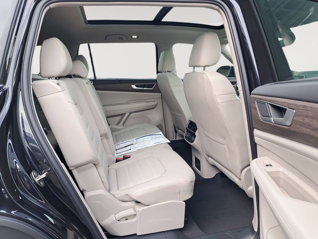 New 2025 Volkswagen Atlas SEL image 16