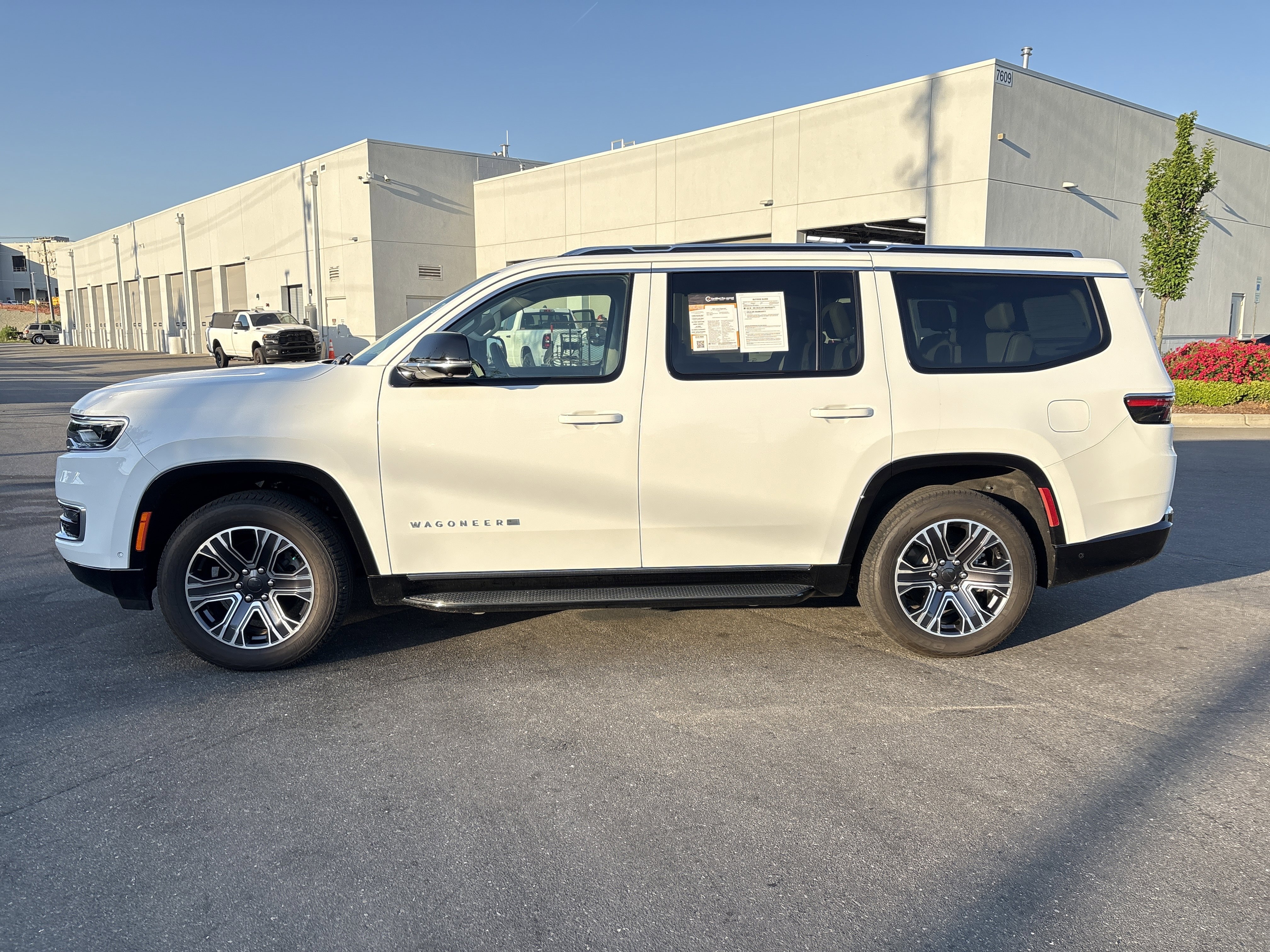 Used 2024 Jeep Wagoneer 2WD w/ Premium Group I image 6