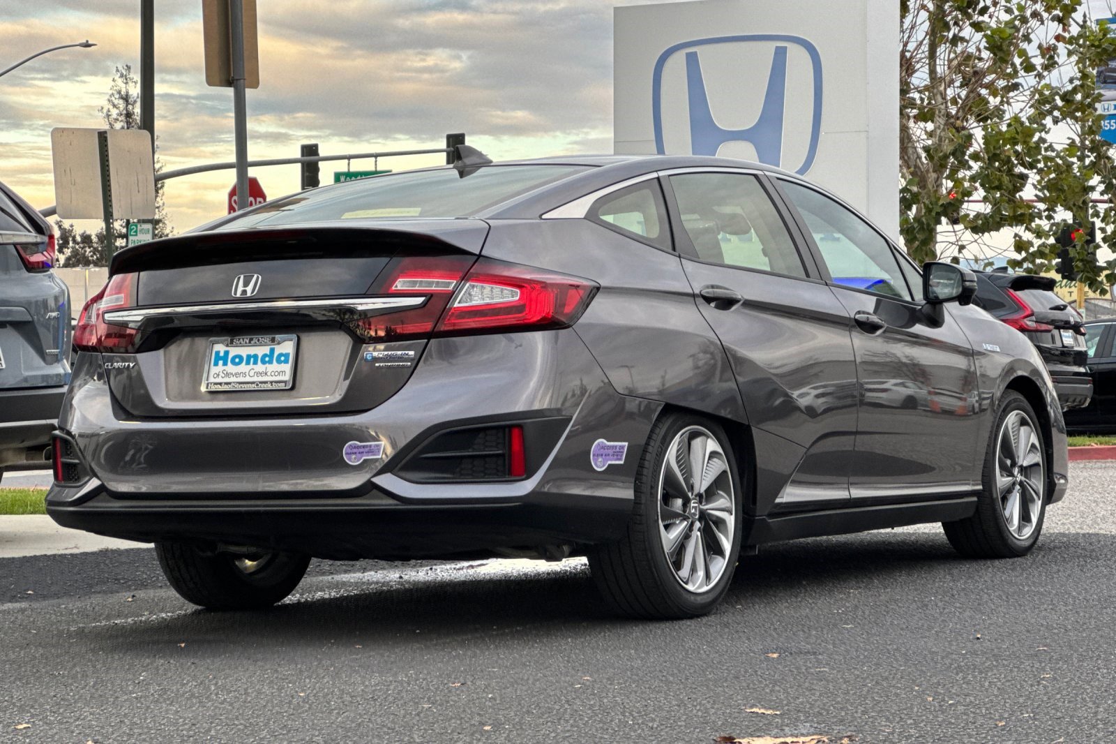 Used 2018 Honda Clarity Touring image 8