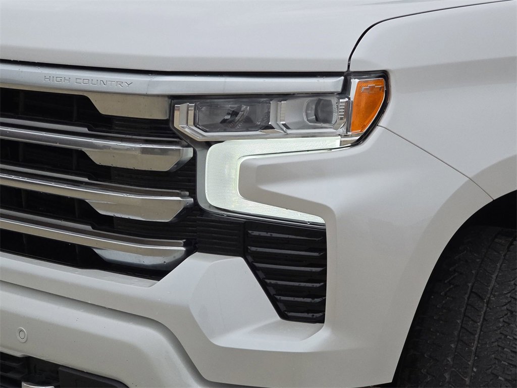Used 2024 Chevrolet Silverado 1500 High Country w/ Technology Package image 30