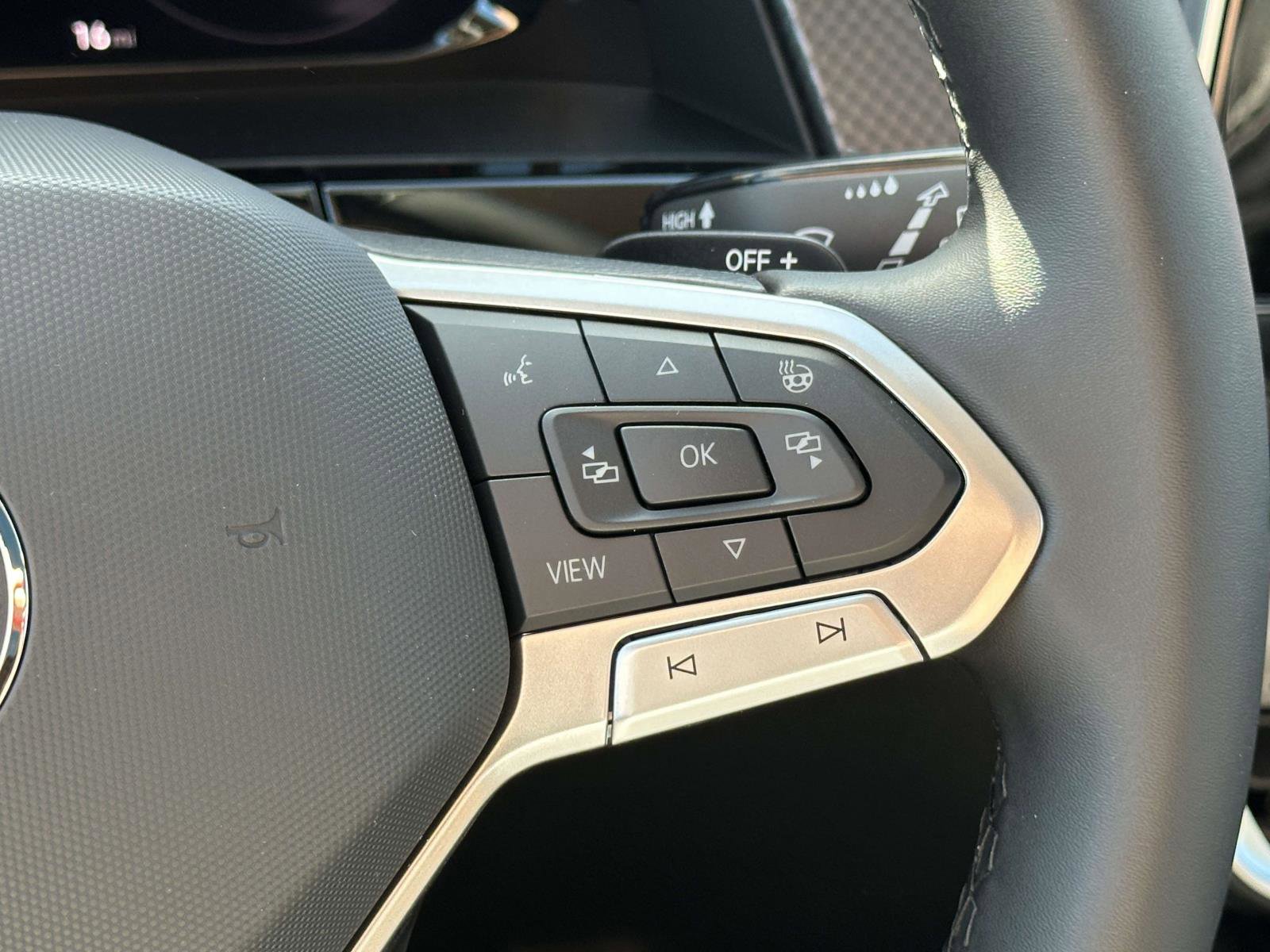 New 2026 Volkswagen Atlas Peak Edition image 24