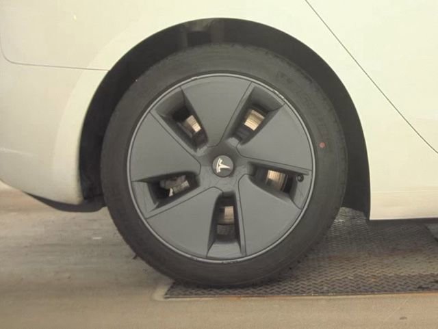 Used 2023 Tesla Model 3 Standard Range image 21