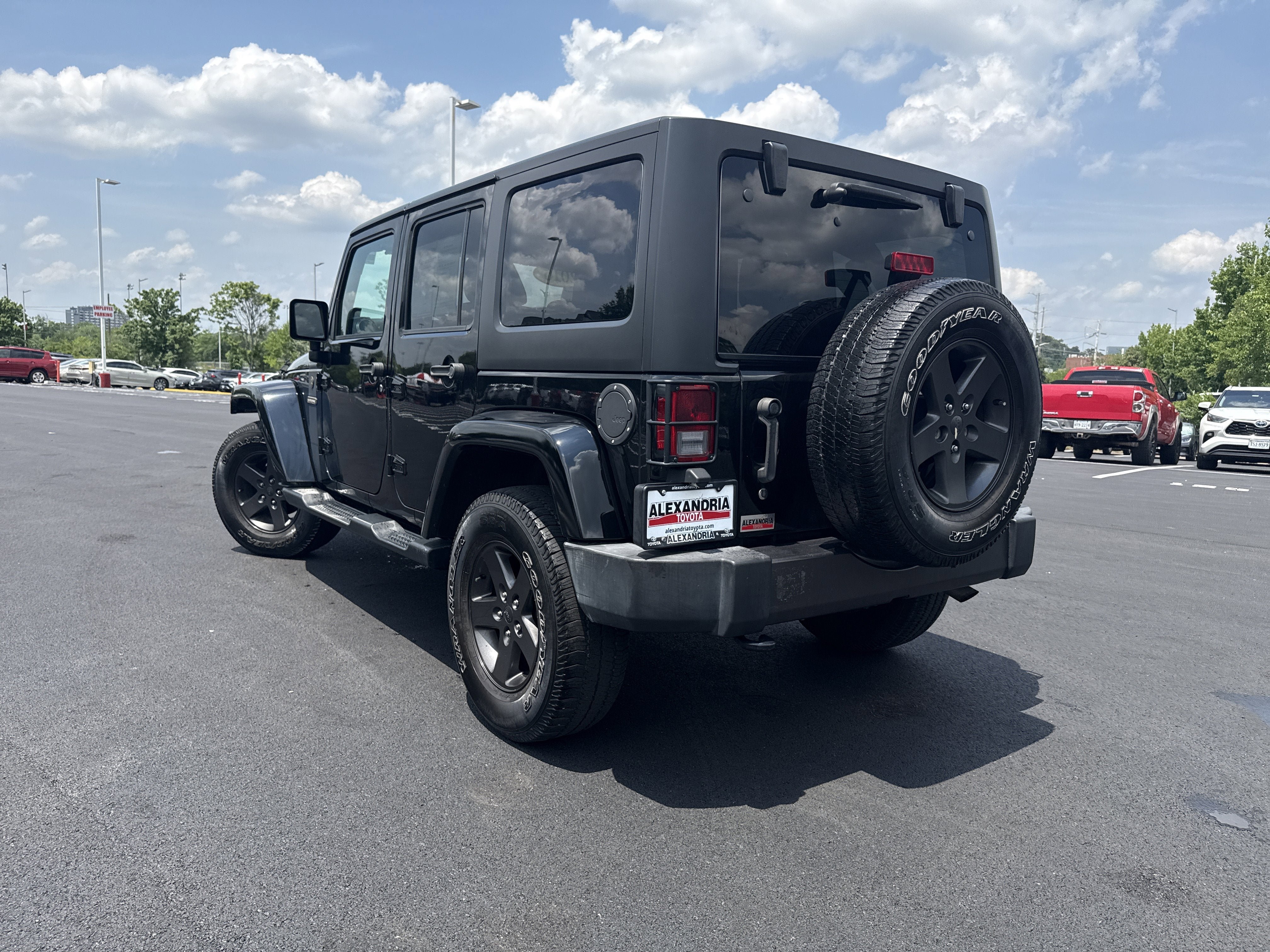 Used 2016 Jeep Wrangler Unlimited Sport AWD/4WD image 5