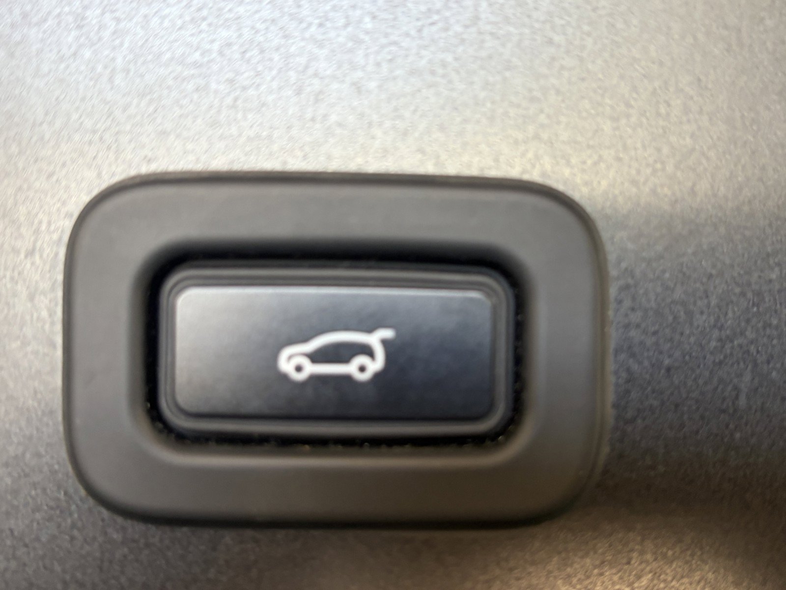 Used 2022 Land Rover Range Rover Evoque R-Dynamic SE AWD/4WD image 24