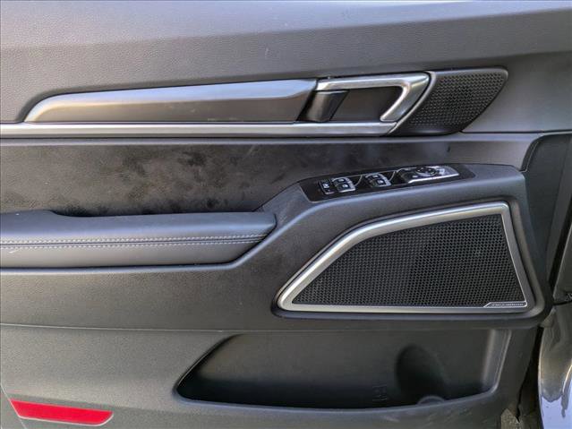 Used 2024 Kia Telluride S image 11