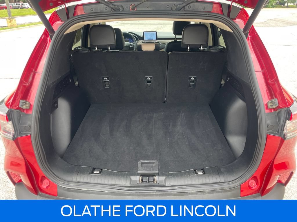 Certified 2020 Ford Escape Titanium FWD image 29