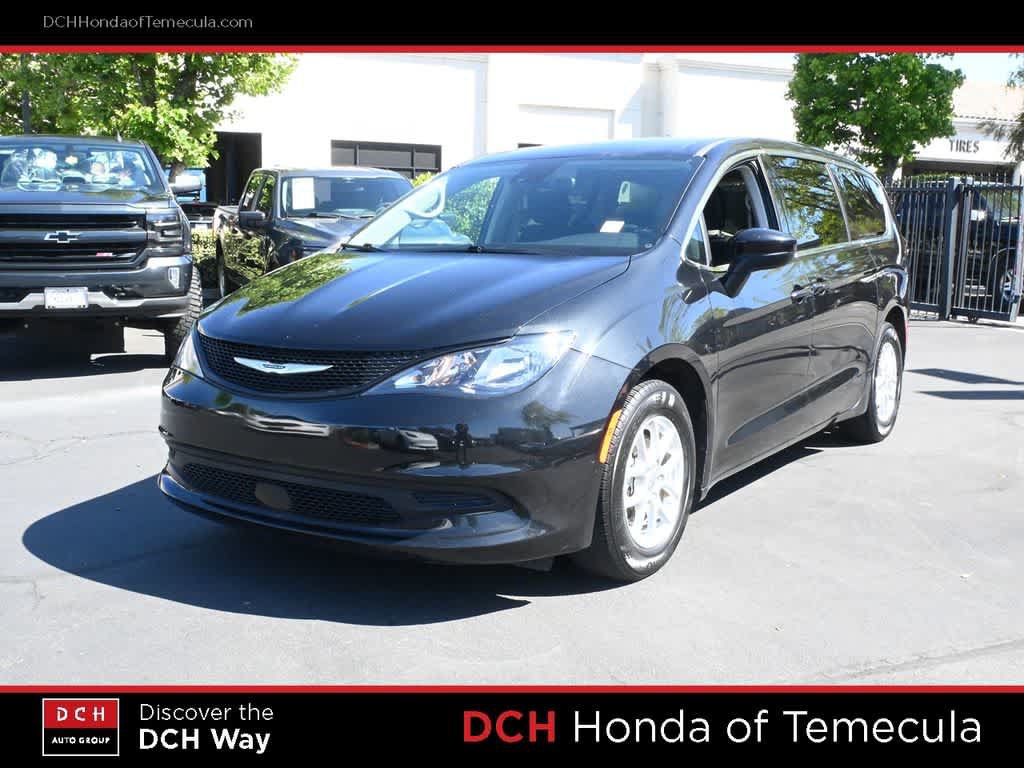 Used 2023 Chrysler Voyager LX FWD image 1