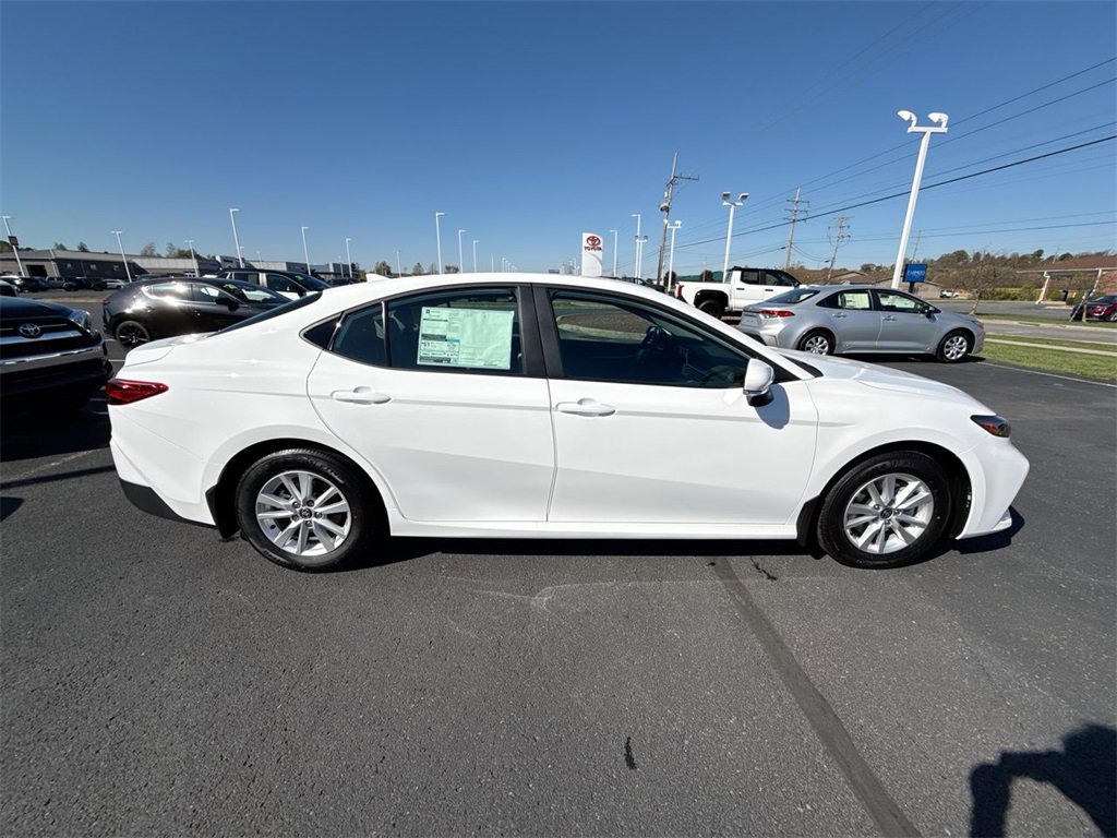 New 2026 Toyota Camry LE image 9