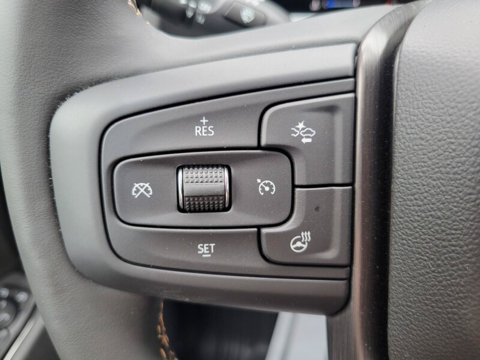 New 2026 GMC Sierra 2500 AT4 w/ AT4 Premium Plus Package AWD/4WD image 20