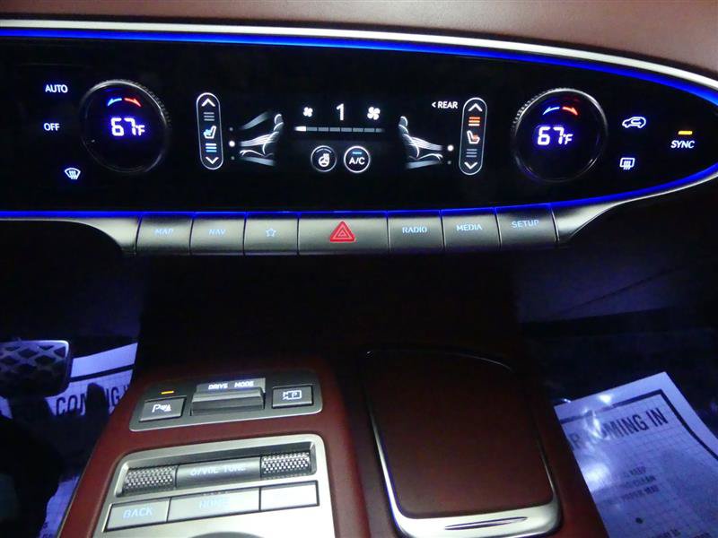 Used 2023 Genesis GV70 2.5T w/ Sport Prestige Package AWD/4WD image 16