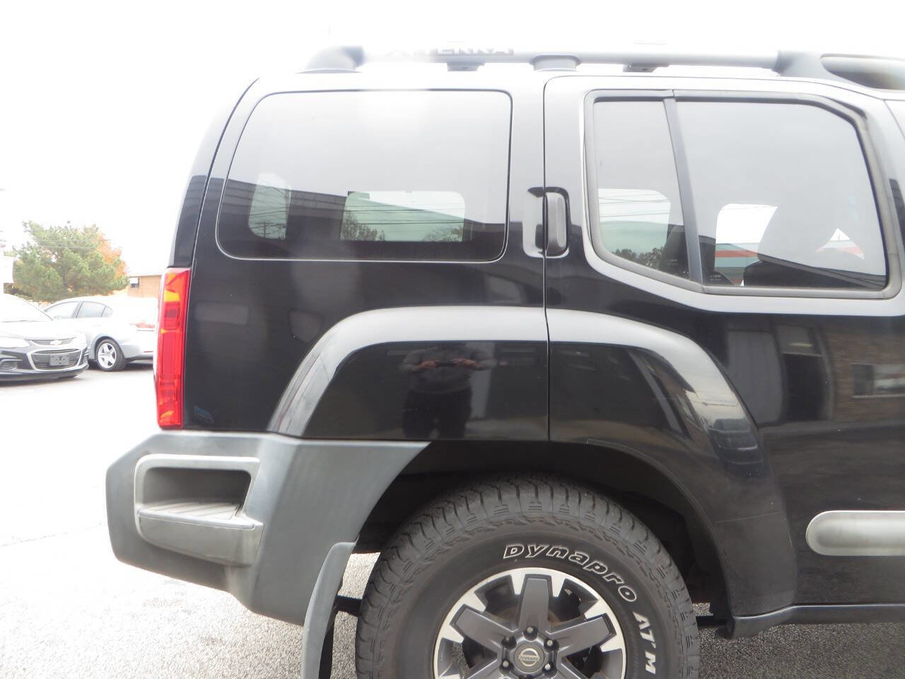 Used 2015 Nissan Xterra PRO-4X w/ Pro-4x Leather Package image 23