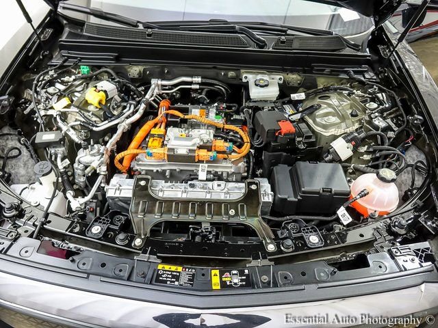 New 2025 Cadillac Lyriq Sport w/ LPO, Floor Liner Package image 21