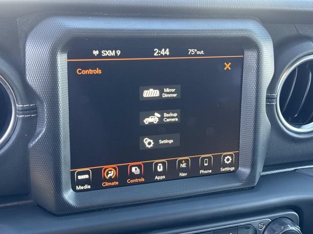 Used 2023 Jeep Wrangler Unlimited Sahara w/ LED Lighting Group AWD/4WD image 12