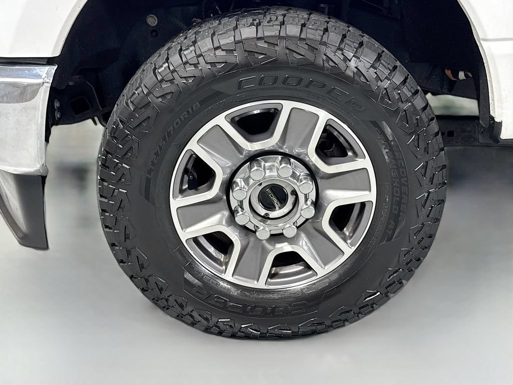 Used 2025 Ford F350 Lariat AWD/4WD image 10