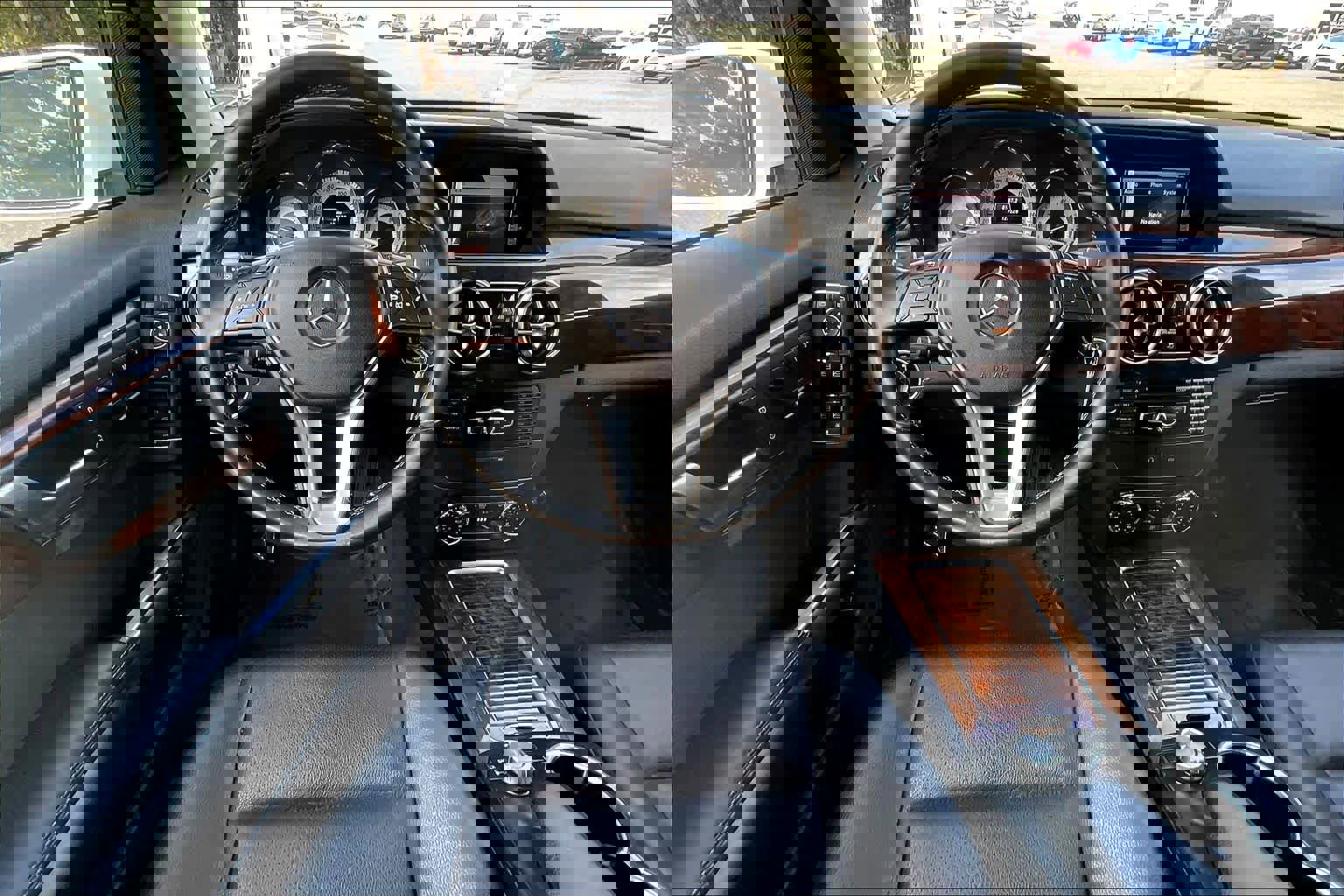 Used 2013 Mercedes-Benz GLK 350 4MATIC image 5