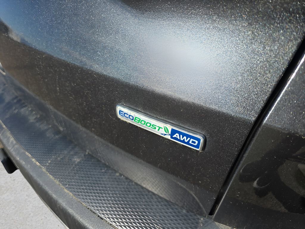 Used 2020 Ford Escape Titanium image 10