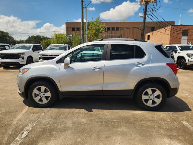 Used 2019 Chevrolet Trax LT w/ LT Convenience Package FWD image 4