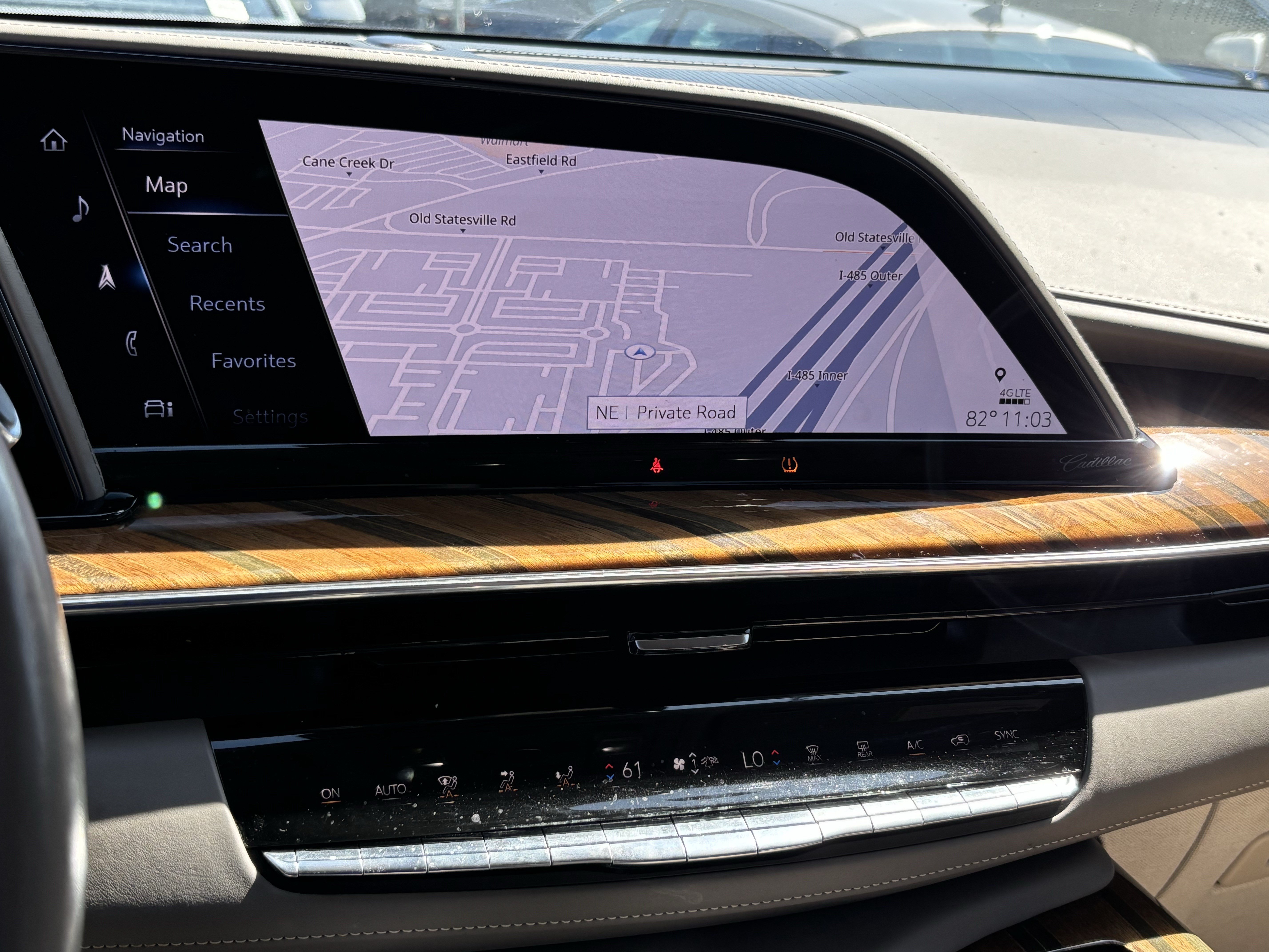 Used 2021 Cadillac Escalade Premium Luxury Platinum RWD image 23