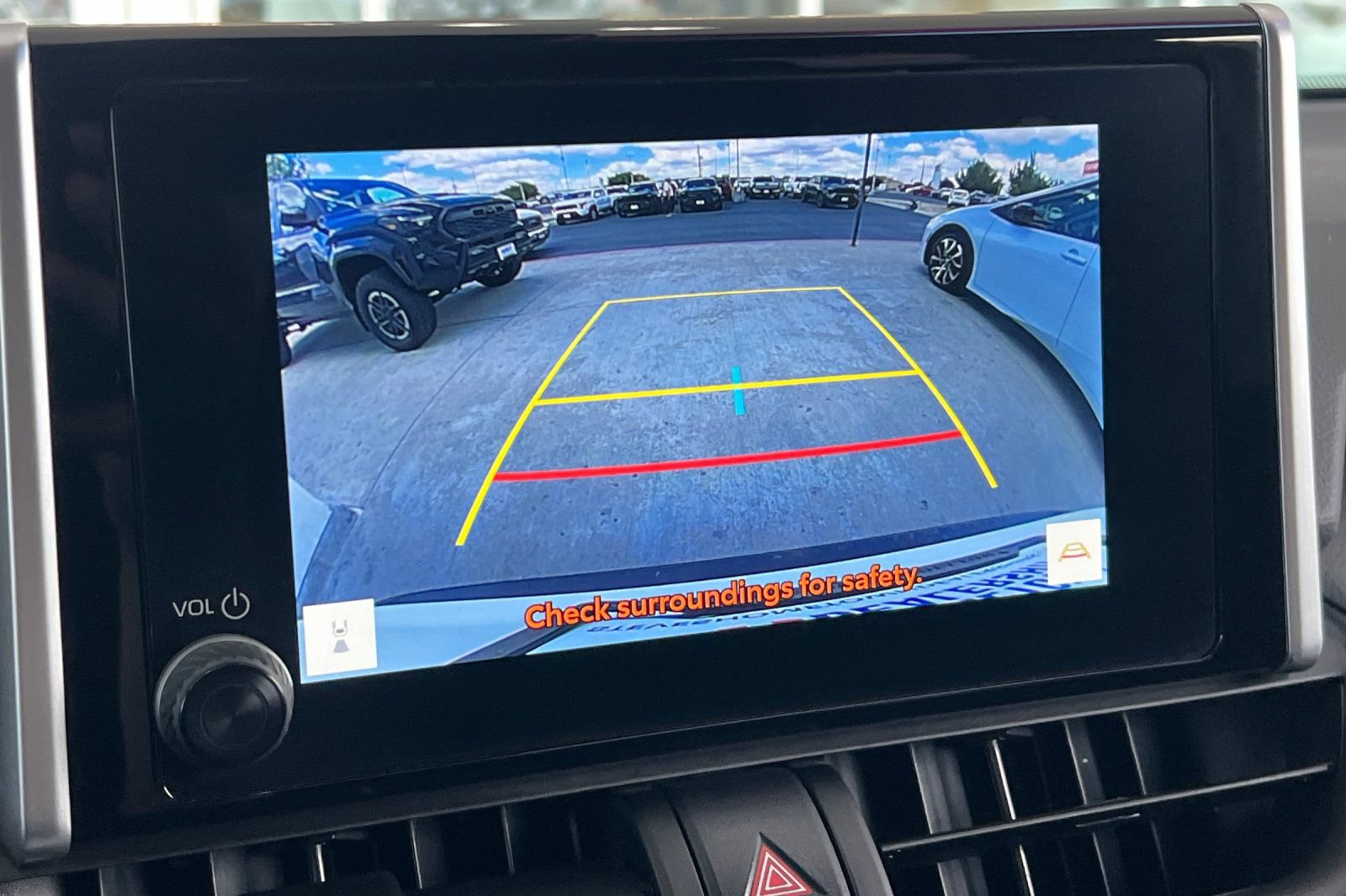 Used 2025 Toyota RAV4 XLE AWD/4WD image 16