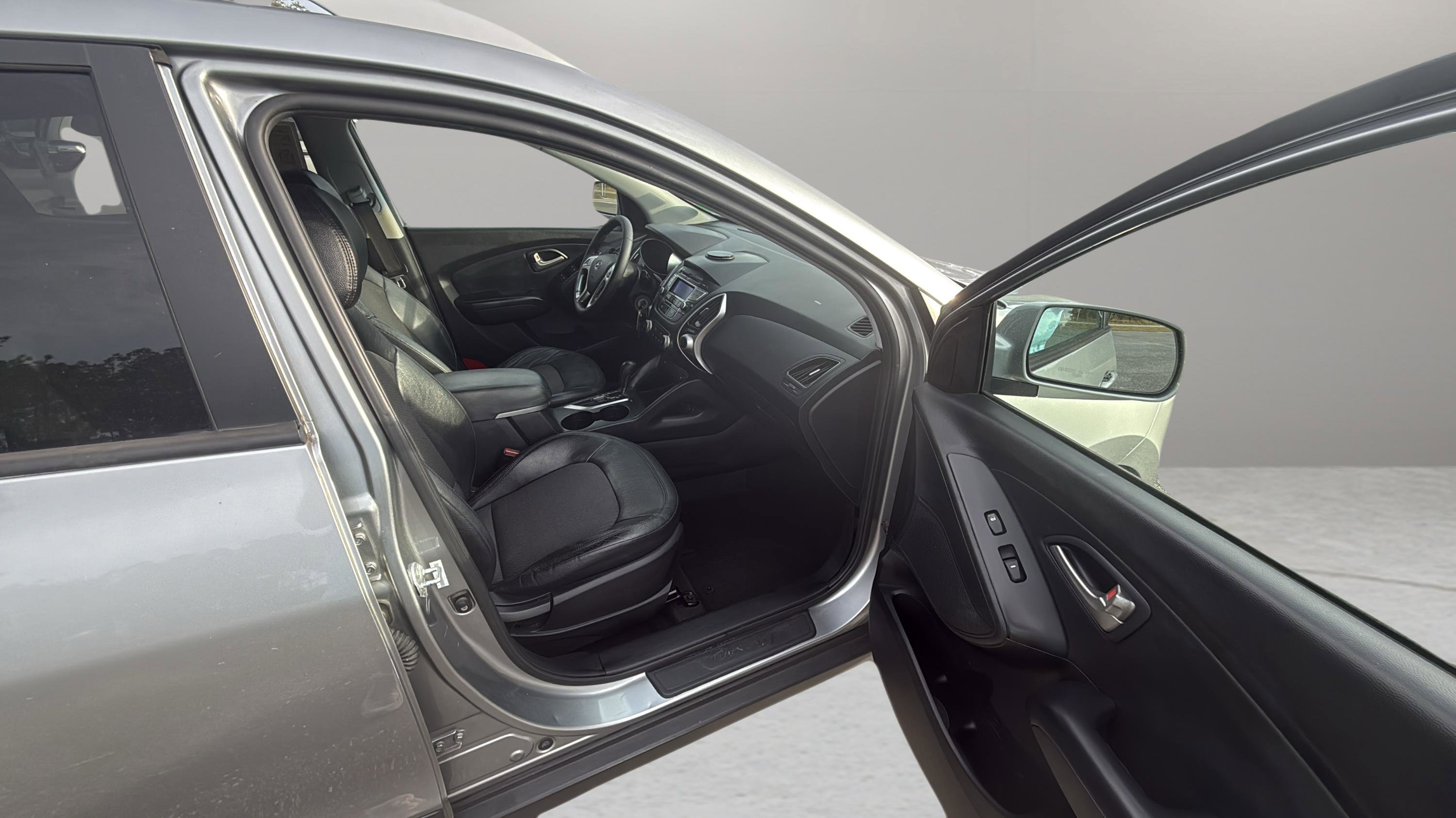 Used 2012 Hyundai Tucson GLS image 13