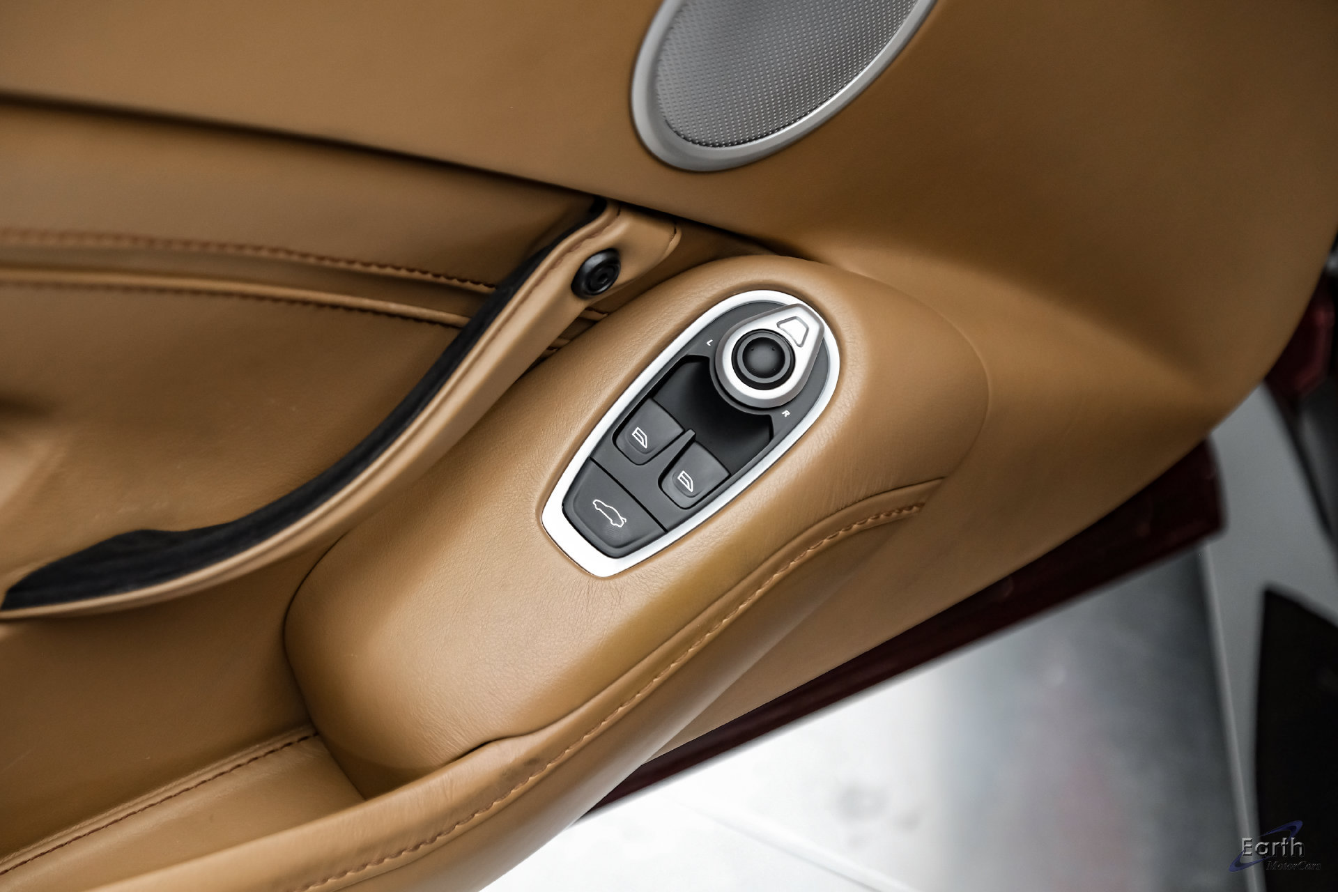 Used 2020 Aston Martin V8 Vantage Coupe RWD image 88