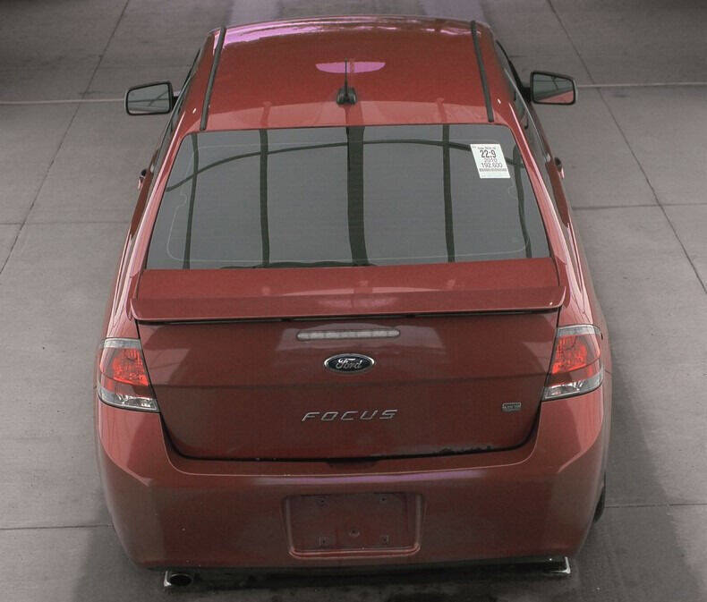Used 2010 Ford Focus SE image 7
