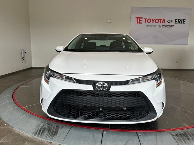 Used 2021 Toyota Corolla LE w/ LE Convenience Package FWD image 2