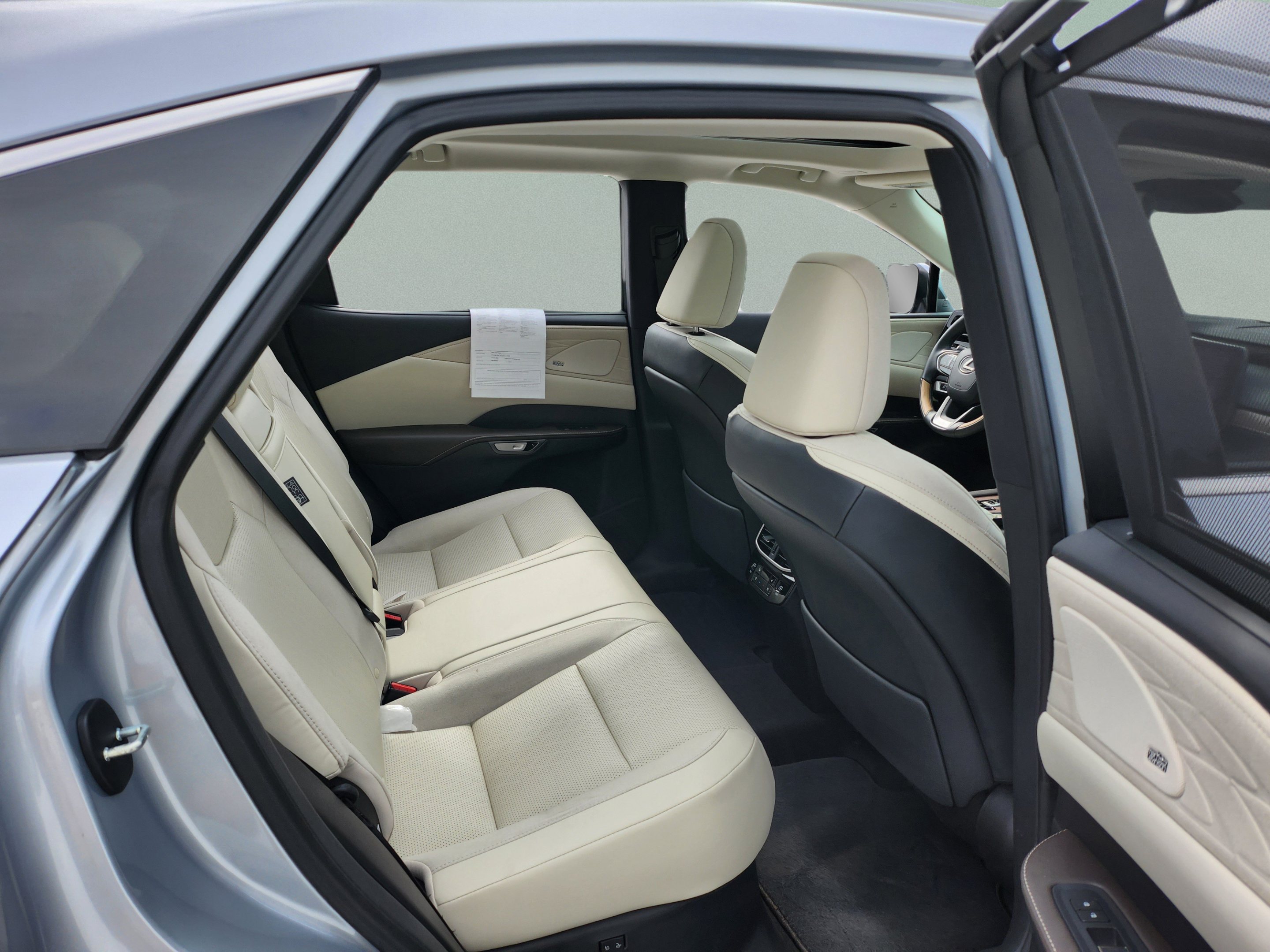 Used 2024 Lexus RX 350 FWD w/ Convenience Package image 24