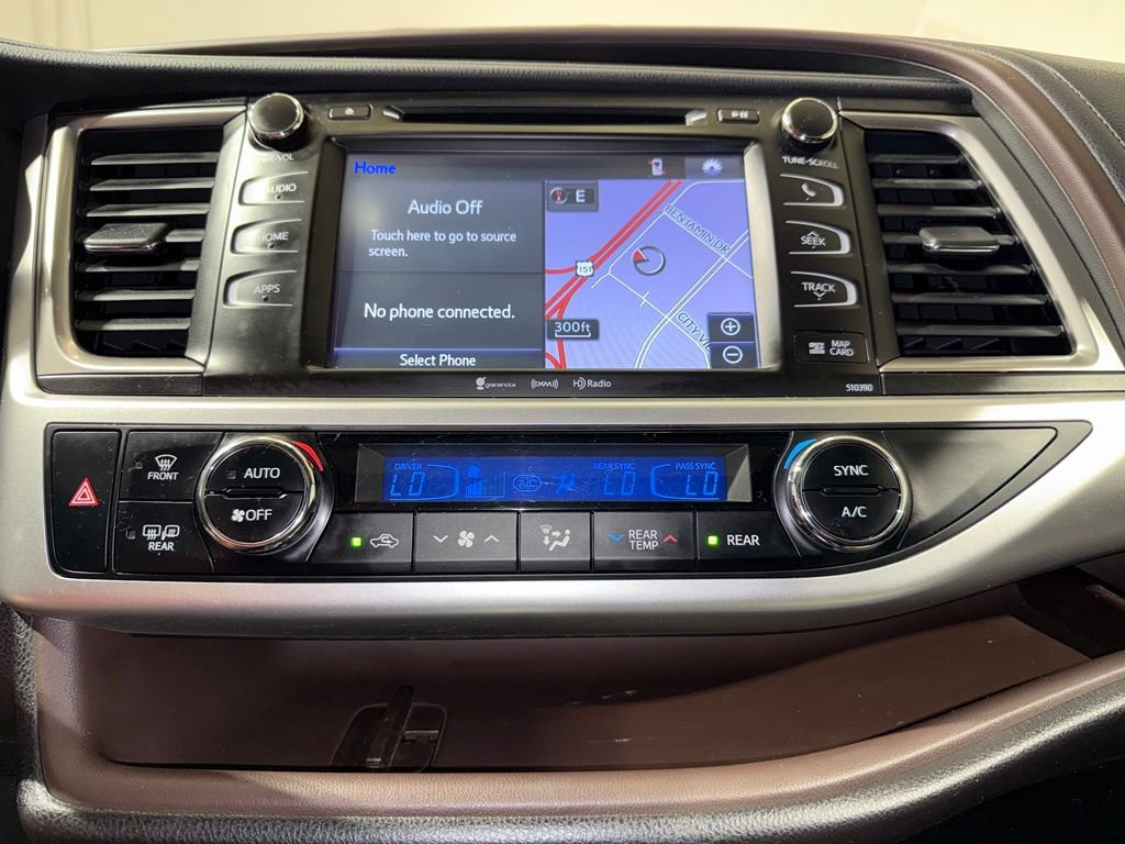 Certified 2019 Toyota Highlander XLE AWD/4WD image 29