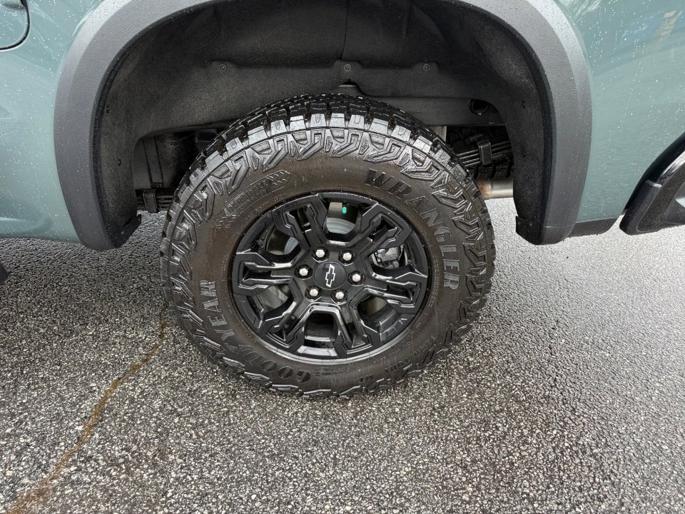 Used 2025 Chevrolet Silverado 1500 ZR2 w/ Technology Package image 22