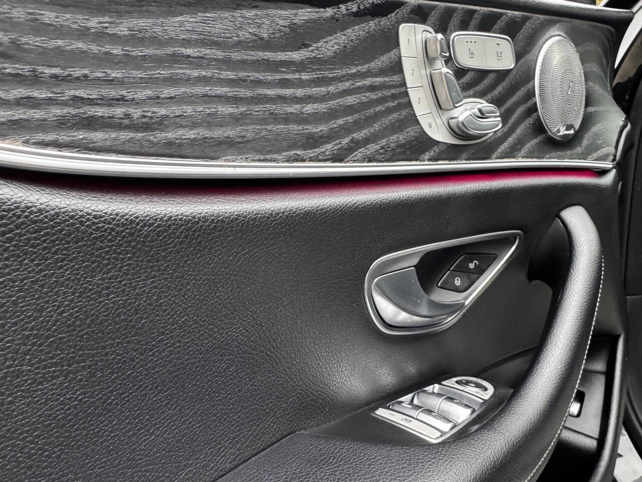 Used 2017 Mercedes-Benz E 300 image 24