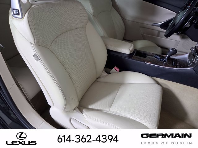 Used 2010 Lexus IS 350C w/ Luxury Pkg RWD image 32