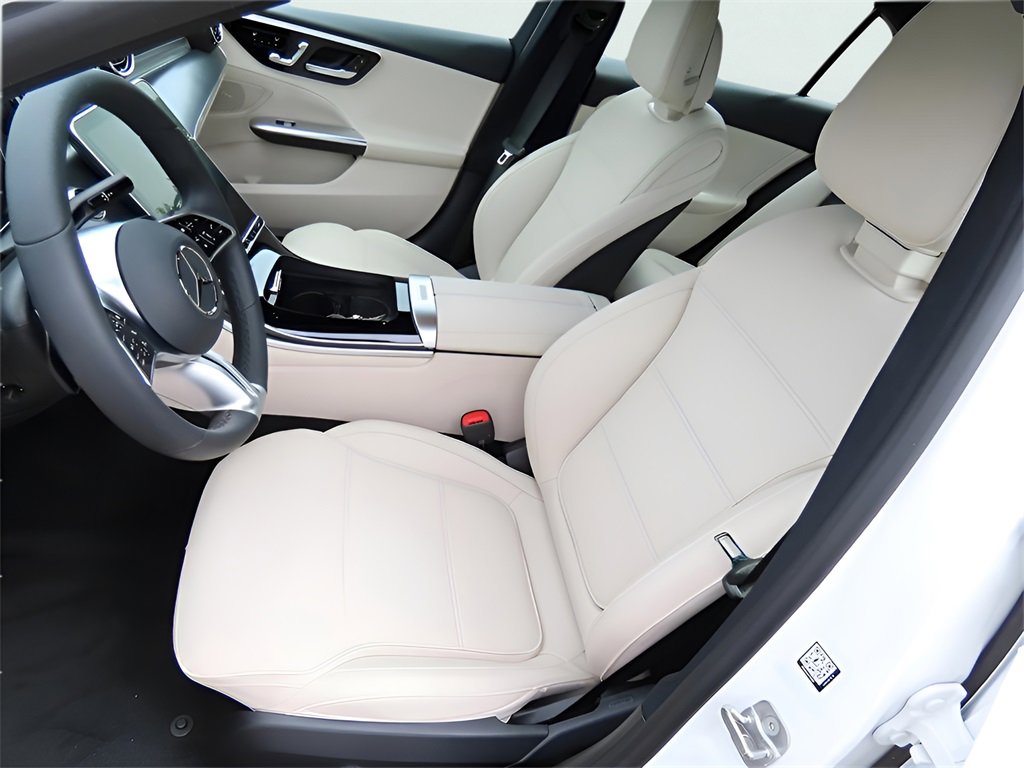 Used 2025 Mercedes-Benz C 300 4MATIC Sedan image 52