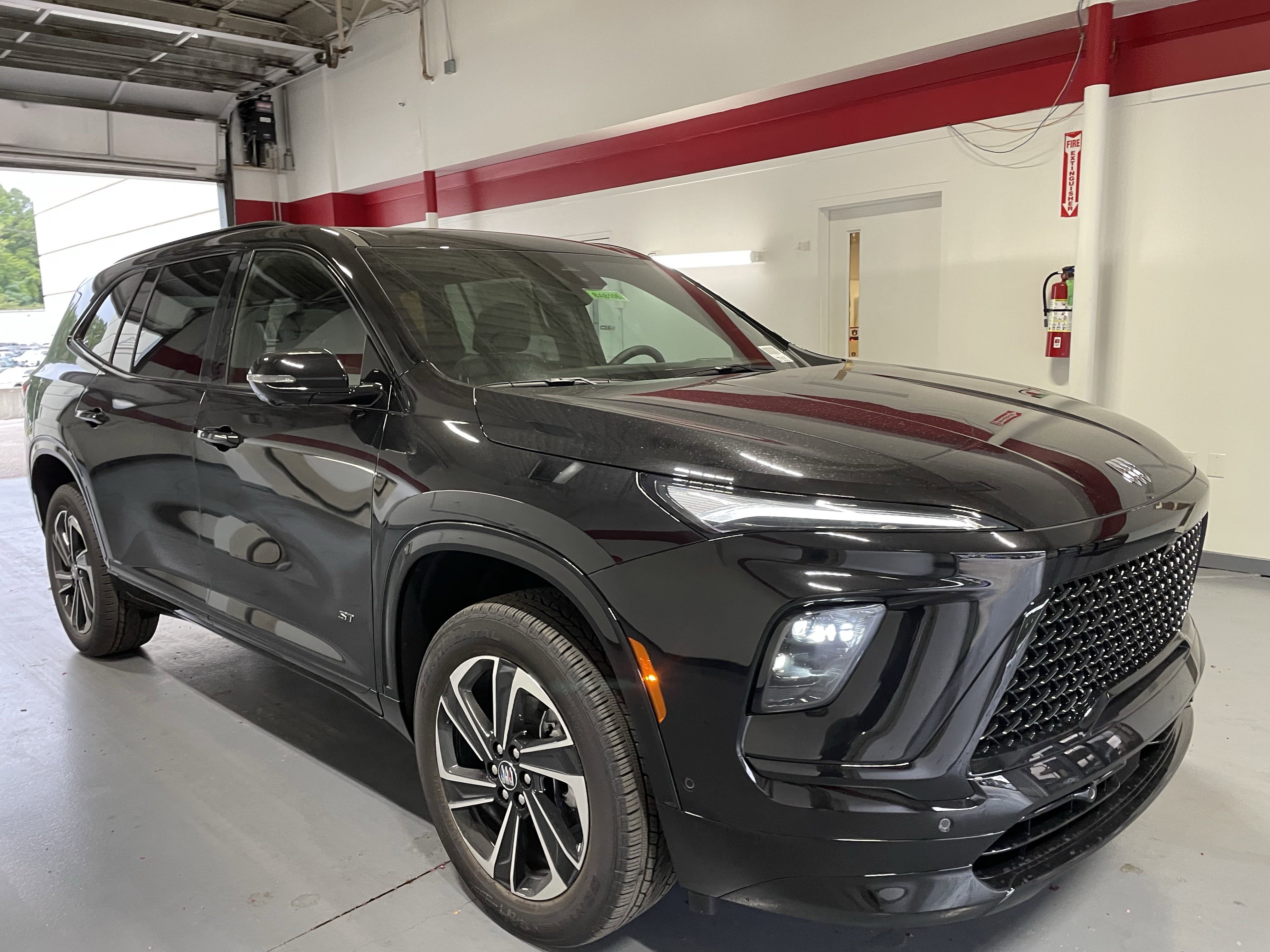 New 2026 Buick Enclave Sport Touring w/ Super Cruise Package image 3