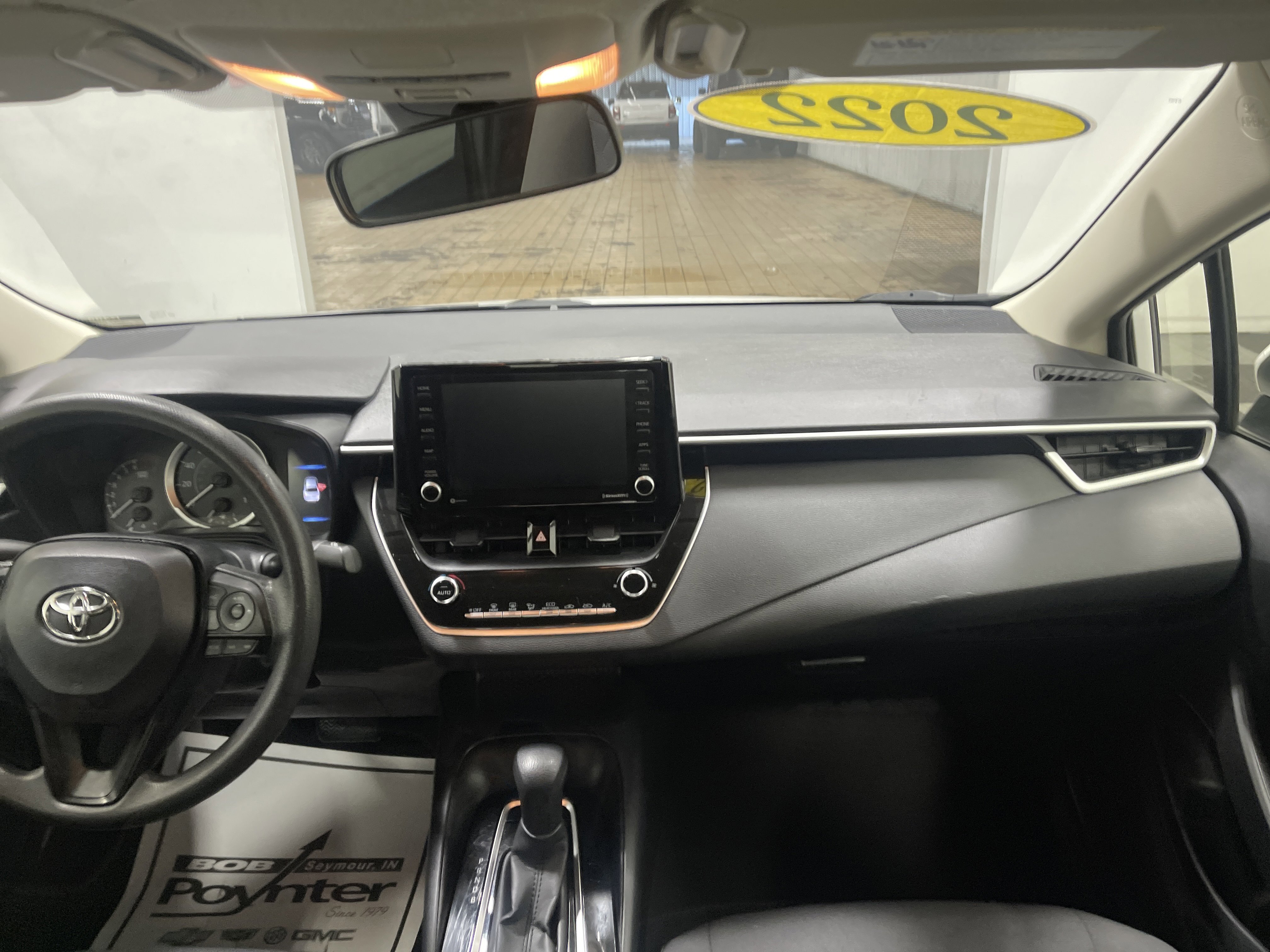 Used 2022 Toyota Corolla LE image 22