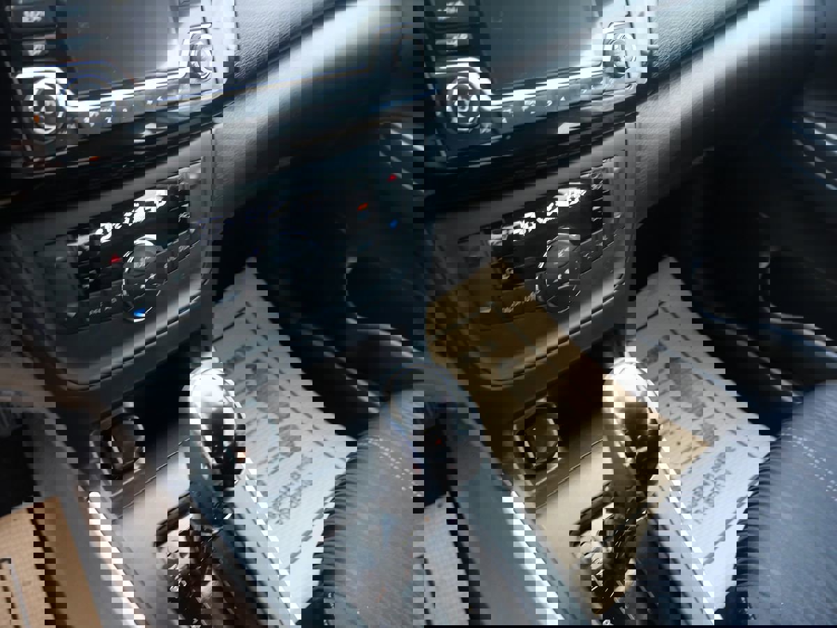 Used 2018 Nissan Sentra SV image 13