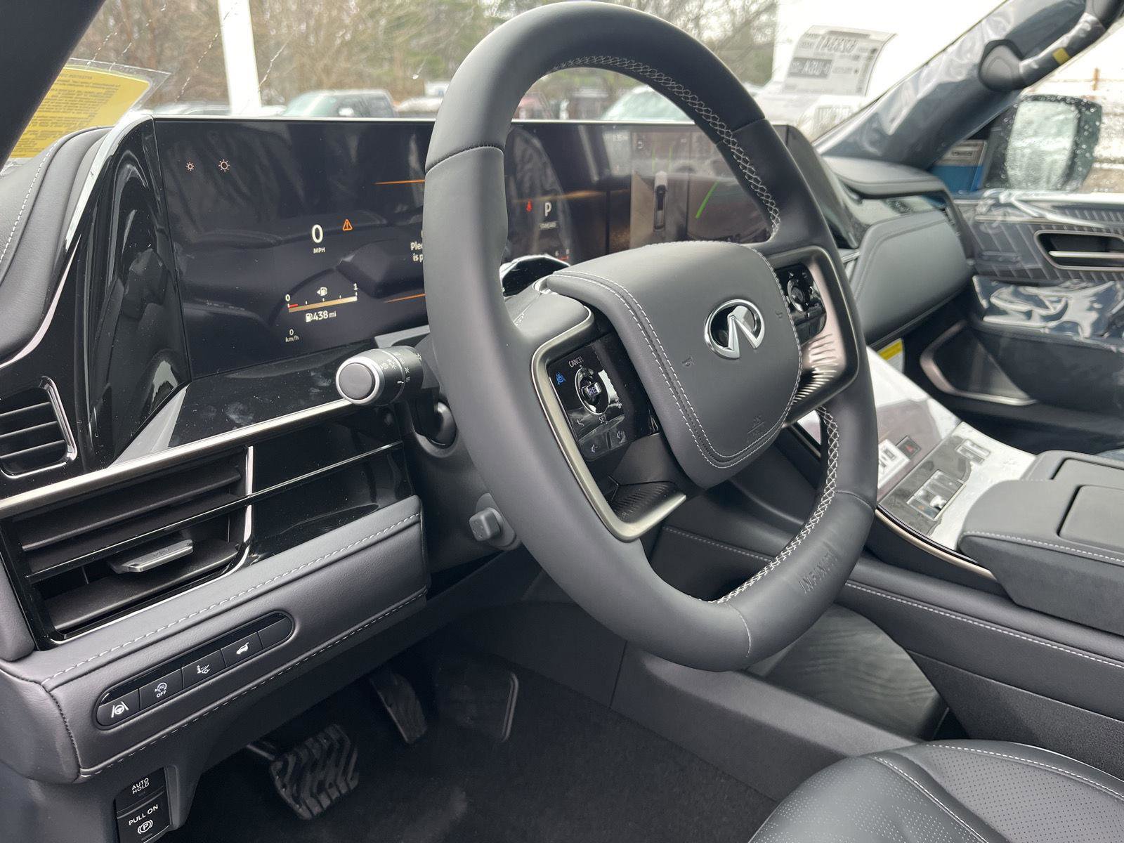 New 2026 INFINITI QX80 Autograph w/ Premium Cargo Package image 11