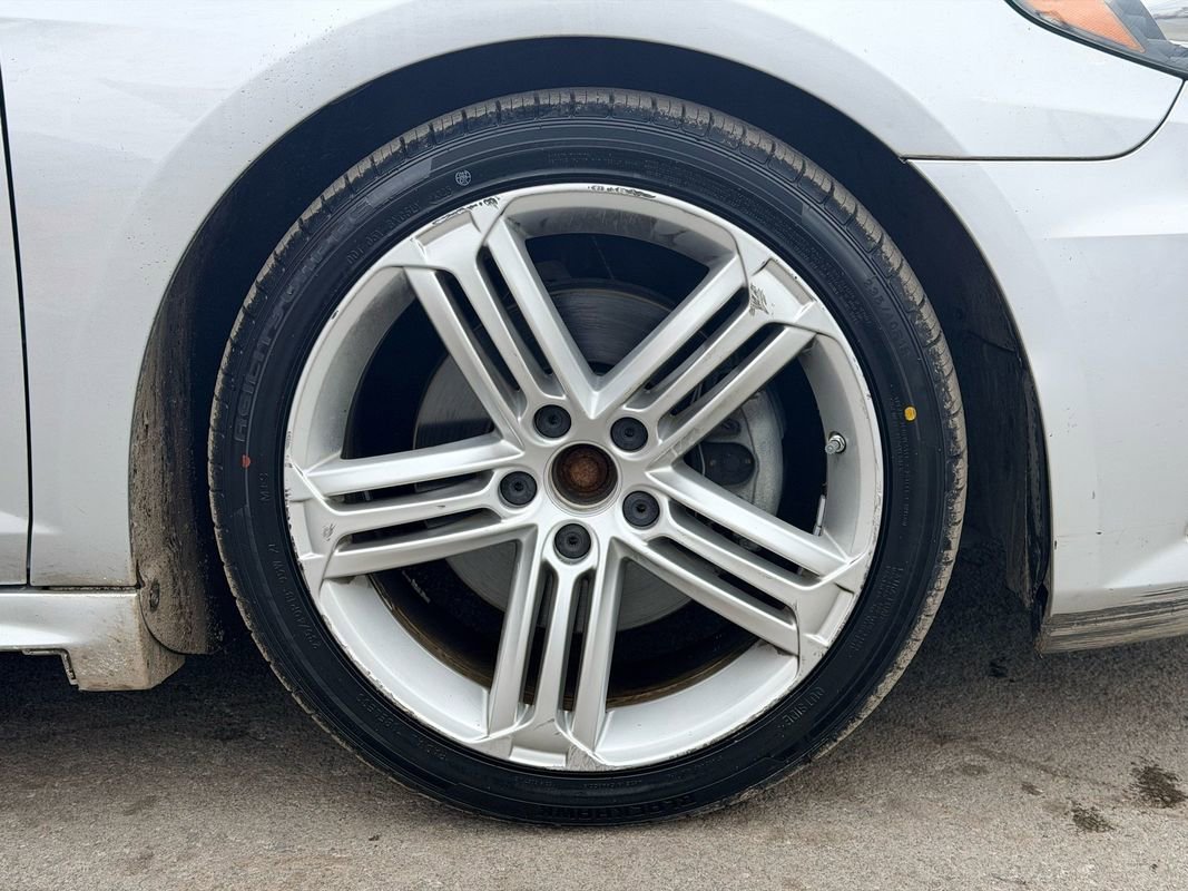 Used 2015 Volkswagen CC R-Line image 26