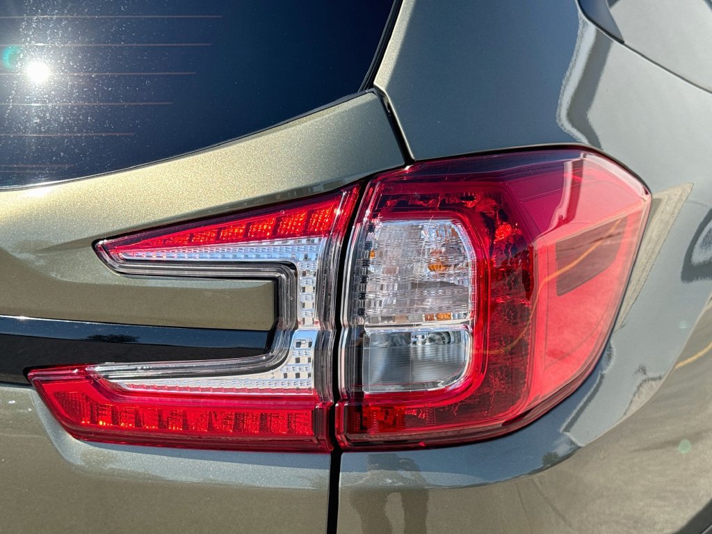 Used 2025 Subaru Ascent Onyx Edition AWD/4WD image 32