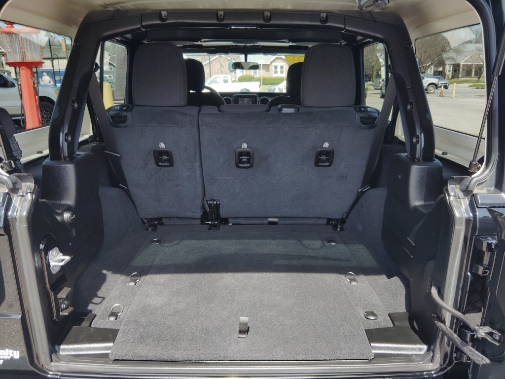 Used 2021 Jeep Wrangler Unlimited Sport AWD/4WD image 29