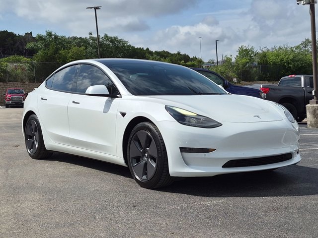 Used 2021 Tesla Model 3 Standard Range Plus RWD image 3