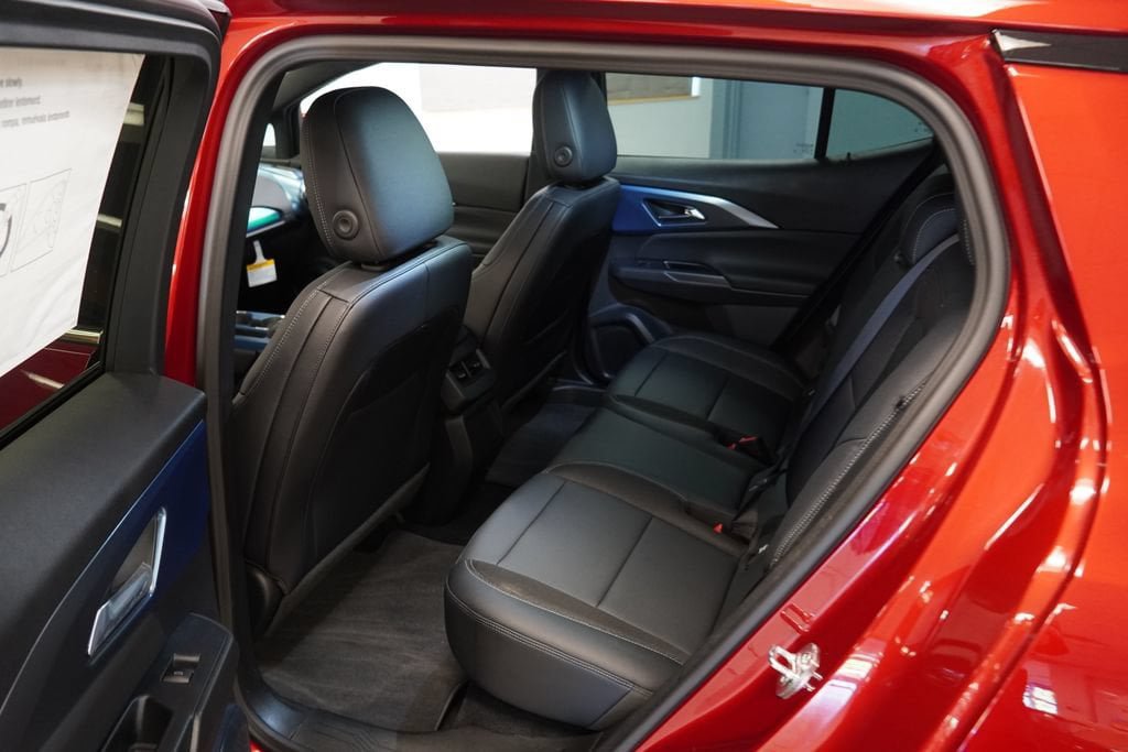 New 2026 Chevrolet Equinox EV LT FWD image 19