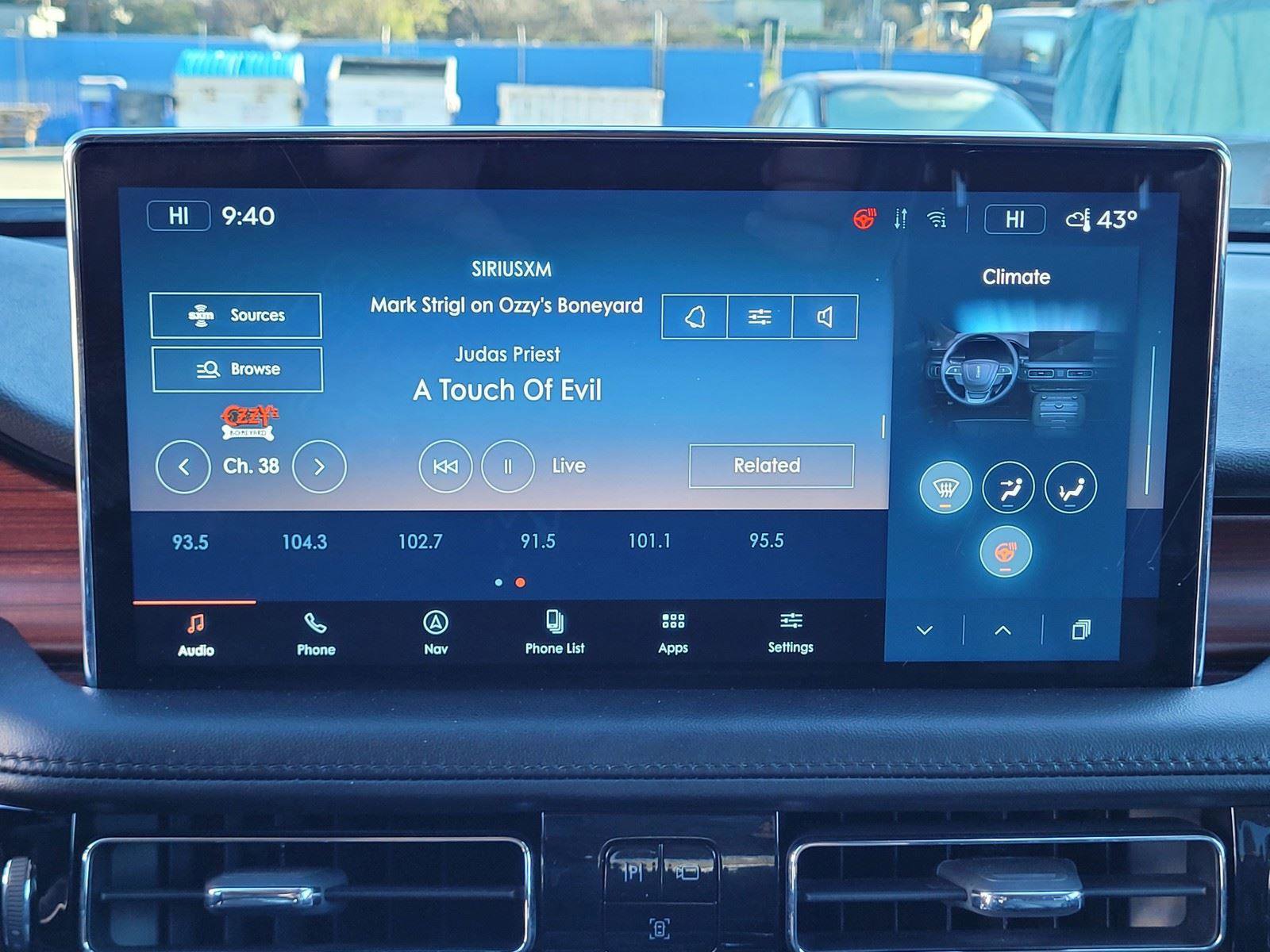 Used 2023 Lincoln Nautilus Reserve AWD/4WD image 25