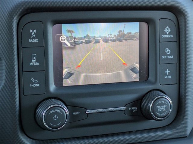 Used 2020 Jeep Gladiator Sport image 21