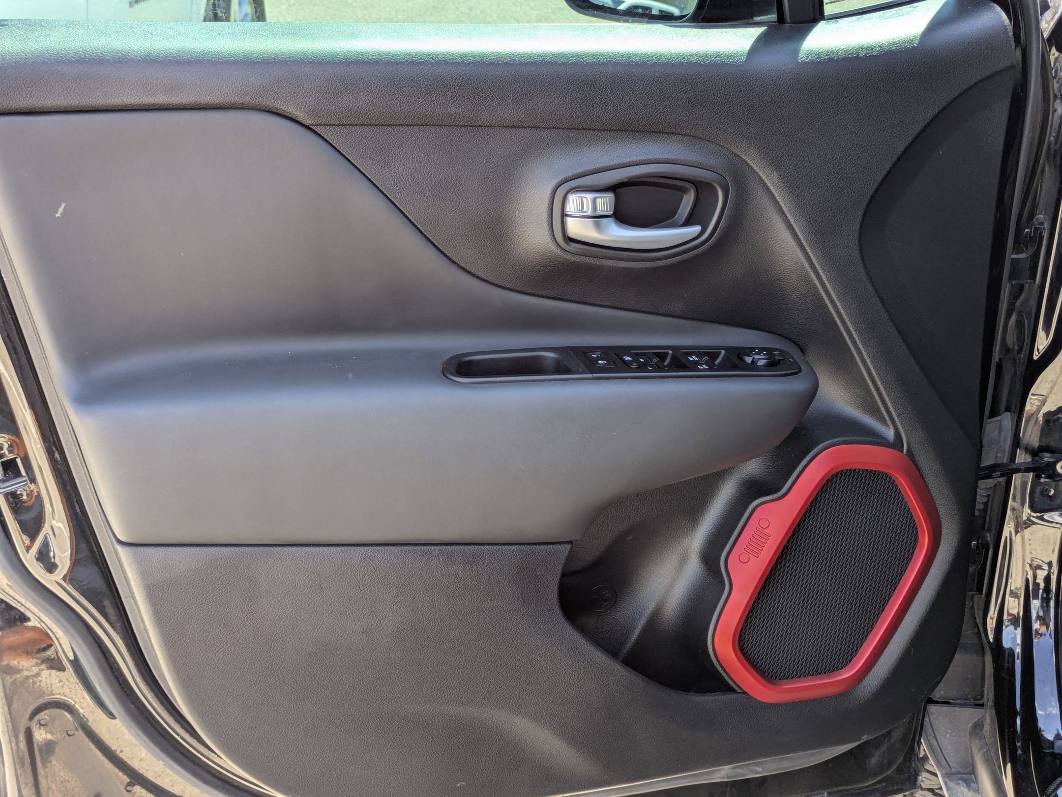 Used 2023 Jeep Renegade Trailhawk image 11