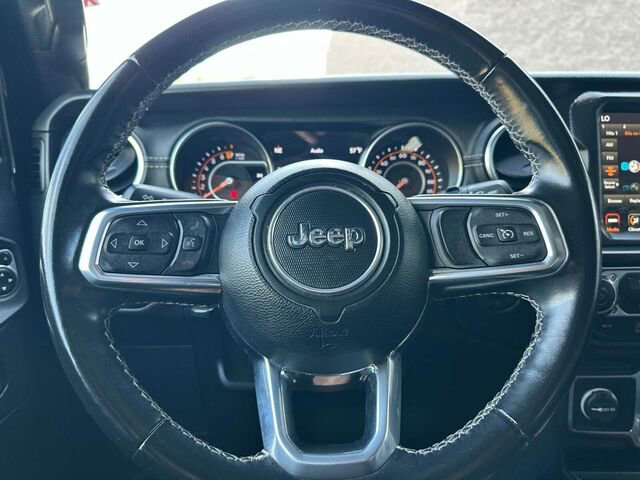 Used 2022 Jeep Wrangler Unlimited Sahara AWD/4WD image 28