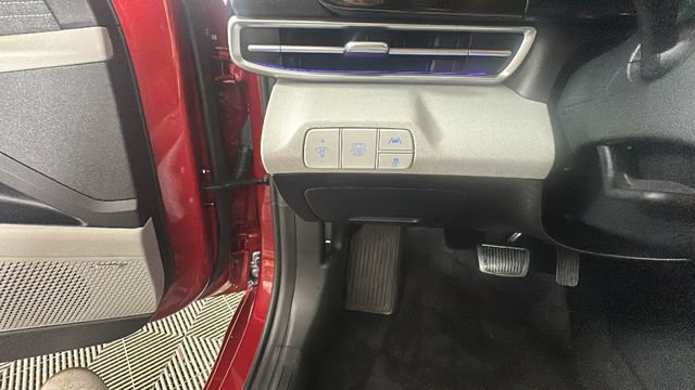 Certified 2023 Hyundai Elantra Limited FWD image 19