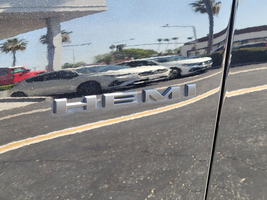 Used 2023 Dodge Durango R/T w/ Blacktop Package RWD image 26