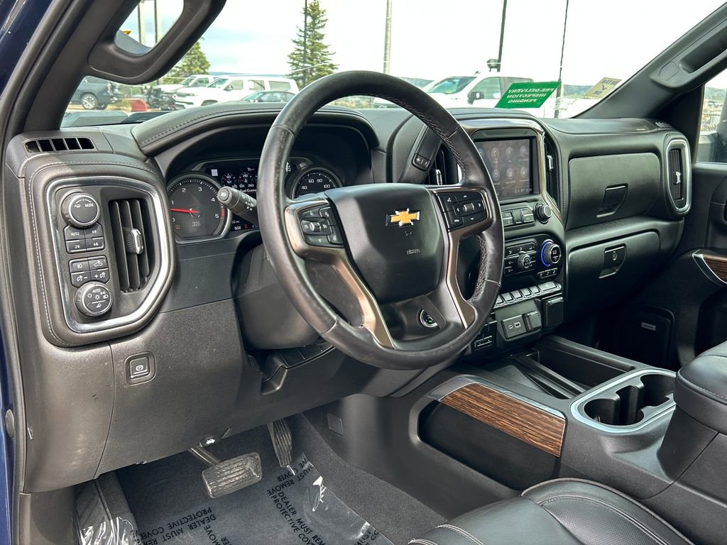 Used 2022 Chevrolet Silverado 3500 High Country w/ Safety Package II image 7