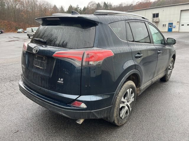 Used 2018 Toyota RAV4 LE image 6